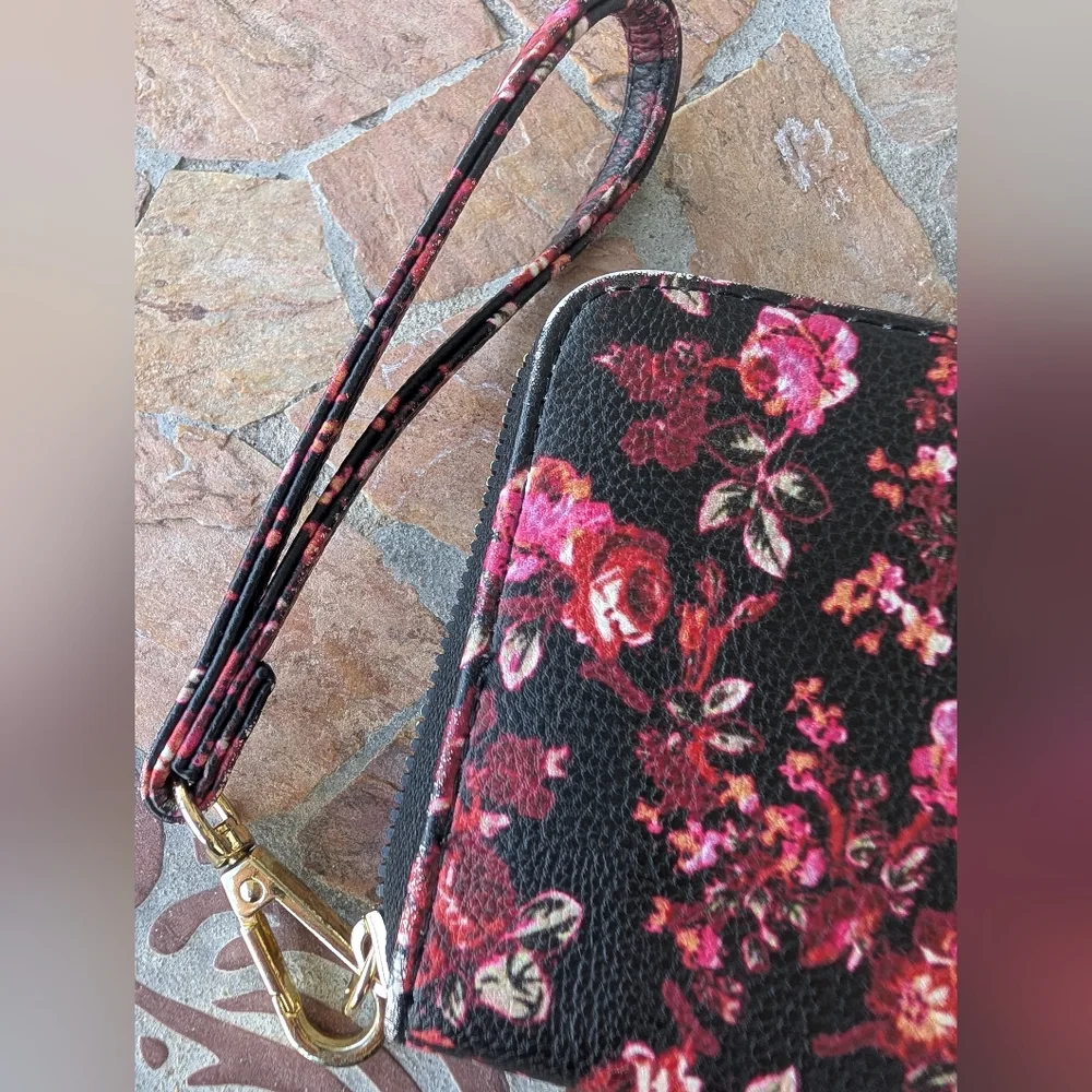 BETSEY JOHNSON Multi Color Floral Checkbook XORING Wristlet Wallet